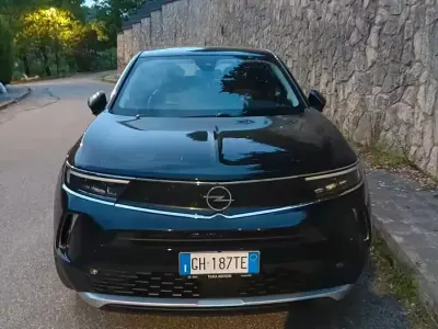 Usata Opel Mokka 131 CV (96 kW) 2022 Nero SUV