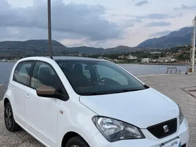 Usata Seat Mii Cosmopolitan 60 CV (44 kW) 2017 Bianco Utilitaria