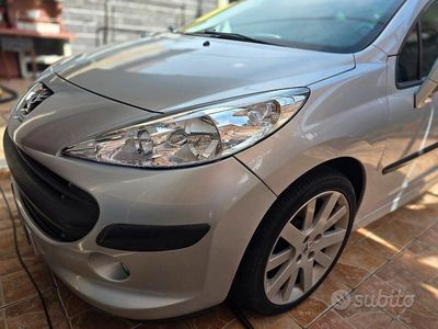 Usata Peugeot 207 CC 116 CV (85 kW) 2007 Grigio Cabrio