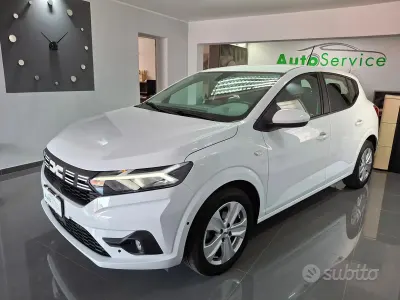 Usata Dacia Sandero Comfort 101 CV (74 kW) 2023 Bianco Berlina