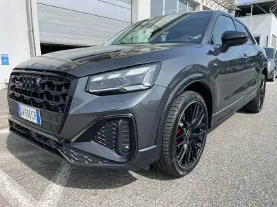 Usata Audi Q2 Ambiente 150 CV (110 kW) 2024 Grigio daytona perlato SUV