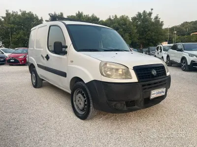 Usata Fiat Doblò 85 CV (62 kW) 2008 Bianco Monovolume