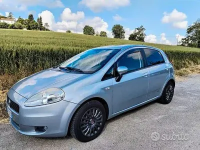 Usata Fiat Grande Punto 65 CV (47 kW) 2008 Grigio Utilitaria