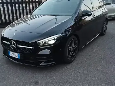 Usata Mercedes B200 Premium 150 CV (110 kW) 2021 Nero Utilitaria