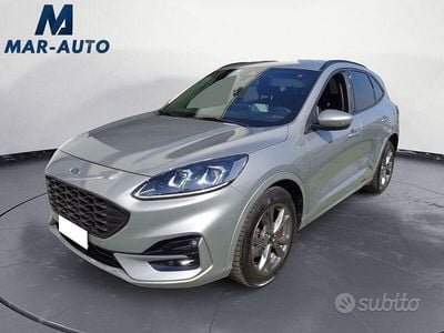 Usata Ford Kuga ST-Line 190 CV (139 kW) 2022 Argento SUV