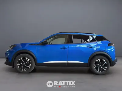 Usata Peugeot e-2008 Allure 100 kW (136 CV) 2022 Blu vertigo SUV