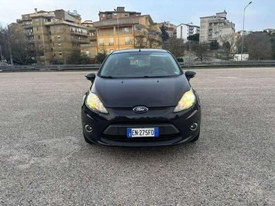 Usata Ford Fiesta Titanium 60 CV (44 kW) 2012 Nero Utilitaria