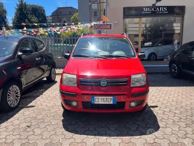 Usata Fiat Panda Dynamic 54 CV (39 kW) 2005 Rosso Utilitaria