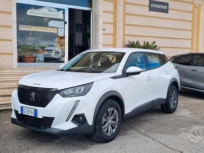 Usata Peugeot 2008 Allure 110 CV (80 kW) 2021 Bianco SUV