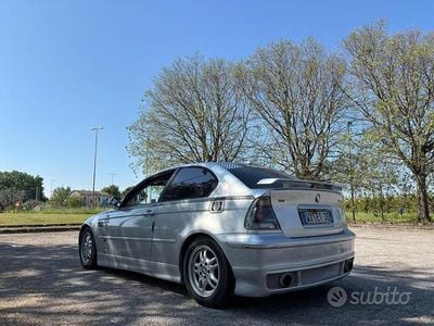Usata BMW 316 Sport Line 115 CV (84 kW) 2001 Grigio Berlina