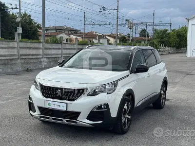 Usata Peugeot 5008 Allure 131 CV (96 kW) 2020 Bianco SUV