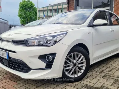 Usata Kia Rio Style 82 CV (60 kW) 2022 Bianco Berlina