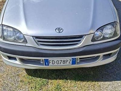 Usata Toyota Avensis Sol 110 CV (80 kW) 1998 Station wagon