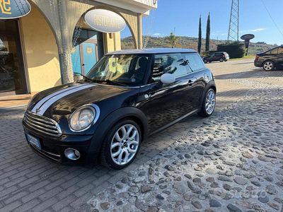 Usata Mini Cooper D 108 CV (79 kW) 2008 Nero Utilitaria