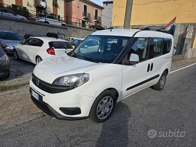 Usata Fiat Doblò Lounge 105 CV (77 kW) 2015 Bianco Monovolume