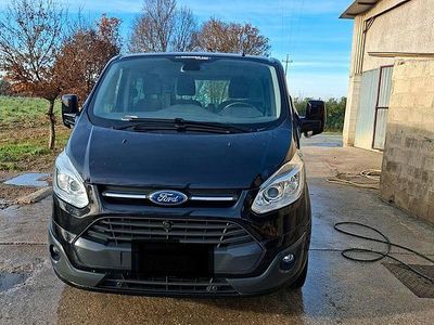 Usata Ford Tourneo 125 CV (91 kW) 2015 Monovolume