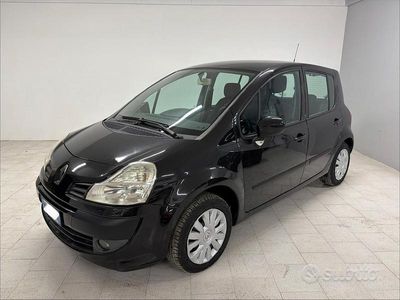 Usata Renault Modus 75 CV (55 kW) 2012 Nero Monovolume