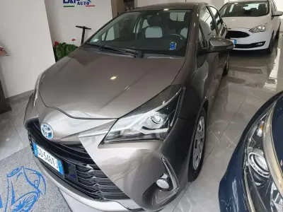 Usata Toyota Yaris Hybrid
