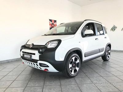 Begagnad Fiat Panda Cross Cross 71 HK (52 kW) 2024 Vit Halvkombi