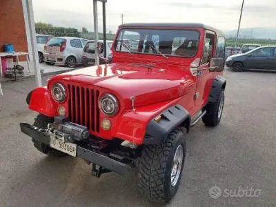 Usata Jeep CJ 1986 Rosso Cabrio