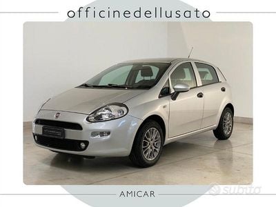 Usata Fiat Punto Lounge 78 CV (57 kW) 2017 Argento Berlina