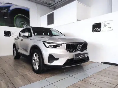 Usata Volvo XC40 Core 129 CV (94 kW) 2022 Grigio SUV
