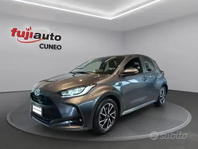 Usata Toyota Yaris Hybrid Trend 116 CV (85 kW) 2022 Dark grey met Utilitaria
