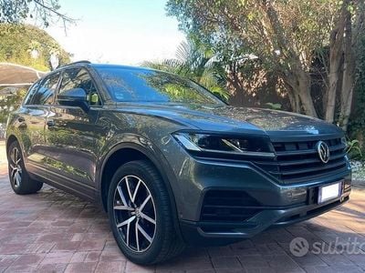Usata VW Touareg 2019 Grigio SUV