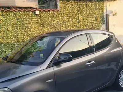 Usata Lancia Ypsilon