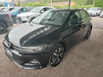 Usado VW Polo Highline 95 CV (69 kW) 2019 Negro Utilitario
