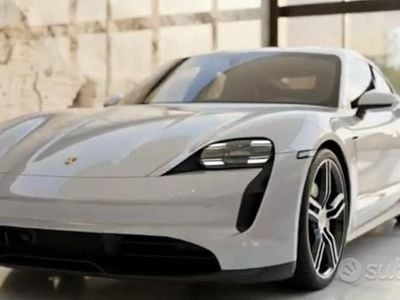 Usata Porsche Taycan Turbo S 699 kW (951 CV) 2024 Bianco Berlina