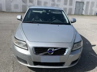 Usata Volvo V50 115 CV (84 kW) 2011 Grigio Station wagon