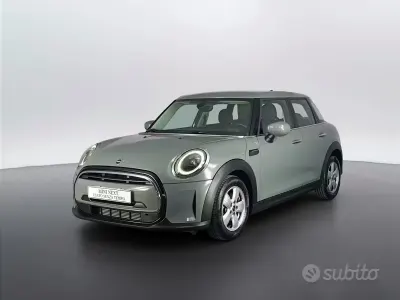 Usata Mini ONE Classic 75 CV (55 kW) 2021 Moonwalk grey metallic Utilitaria