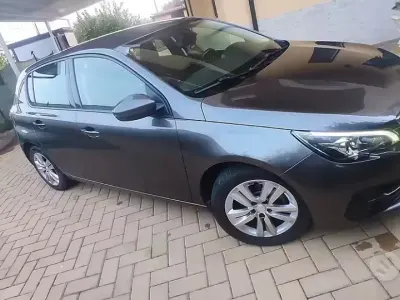 Usata Peugeot 308 131 CV (96 kW) 2019 Berlina