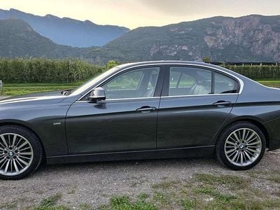 Usata BMW 330 Luxury Line 258 CV (189 kW) 2016 Grigio Berlina