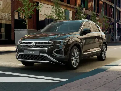 Usata VW T-Roc Style 150 CV (110 kW) 2025 Deep black perlato SUV