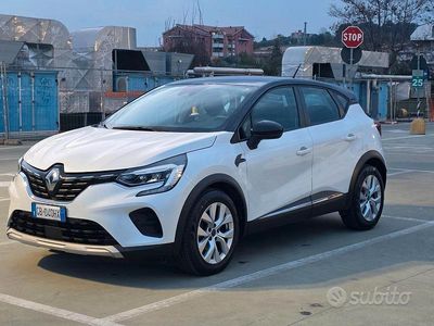 Usata Renault Captur Intens 101 CV (74 kW) 2020 Bianco SUV
