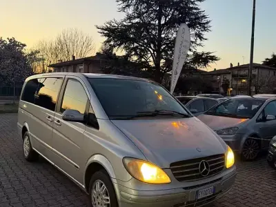 Usata Mercedes Viano 150 CV (110 kW) 2008 Grigio Monovolume