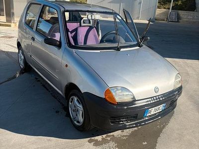 Usata Fiat 600 39 CV (28 kW) 1998 Grigio Berlina