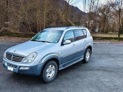 Usata Ssangyong (KGM) Rexton 165 CV (121 kW) 2005 Grigio SUV