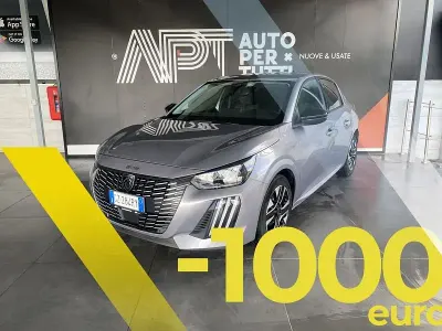 Usata Peugeot 208 Allure 101 CV (74 kW) 2025 Grigio Utilitaria