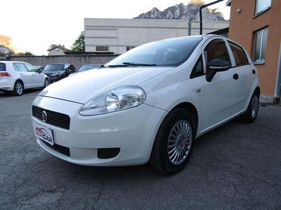 Usata Fiat Grande Punto 77 CV (56 kW) 2012 Bianco Utilitaria