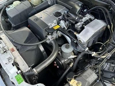 Usata Mercedes 200 136 CV (100 kW) 1993 Argento Coupé