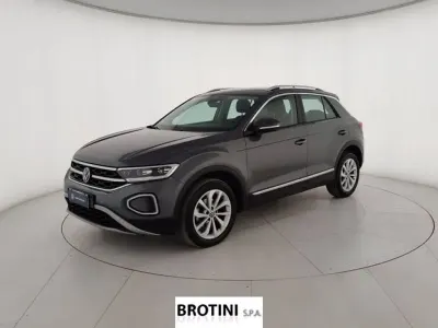 Usata VW T-Roc Style 116 CV (85 kW) 2023 Grigio SUV
