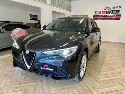 Usata Alfa Romeo Stelvio Executive 210 CV (154 kW) 2019 Nero SUV
