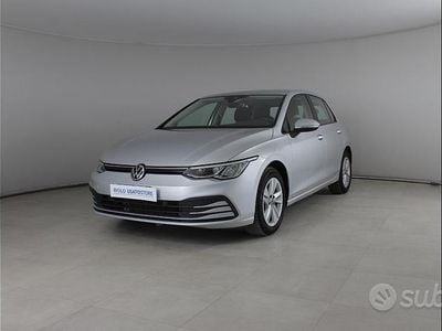 Argento Usata 2020 VW Golf VIII Life Berlina | 20.800 € (Buon prezzo)