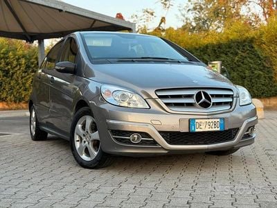 Usata Mercedes B180 109 CV (80 kW) 2007 Marrone Monovolume
