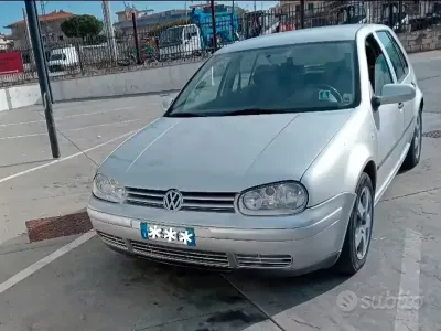 Begagnad VW Golf IV 110 HK (80 kW) 2001 Grå Sedan