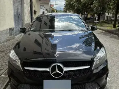 Usata Mercedes A160 Business 102 CV (75 kW) 2018 Nero Utilitaria