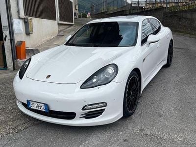 Usata Porsche Panamera 250 CV (183 kW) 2012 Bianco Utilitaria